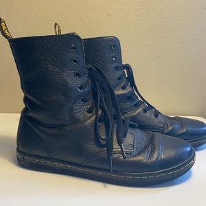 Dr. Martens Stratford women’s boots